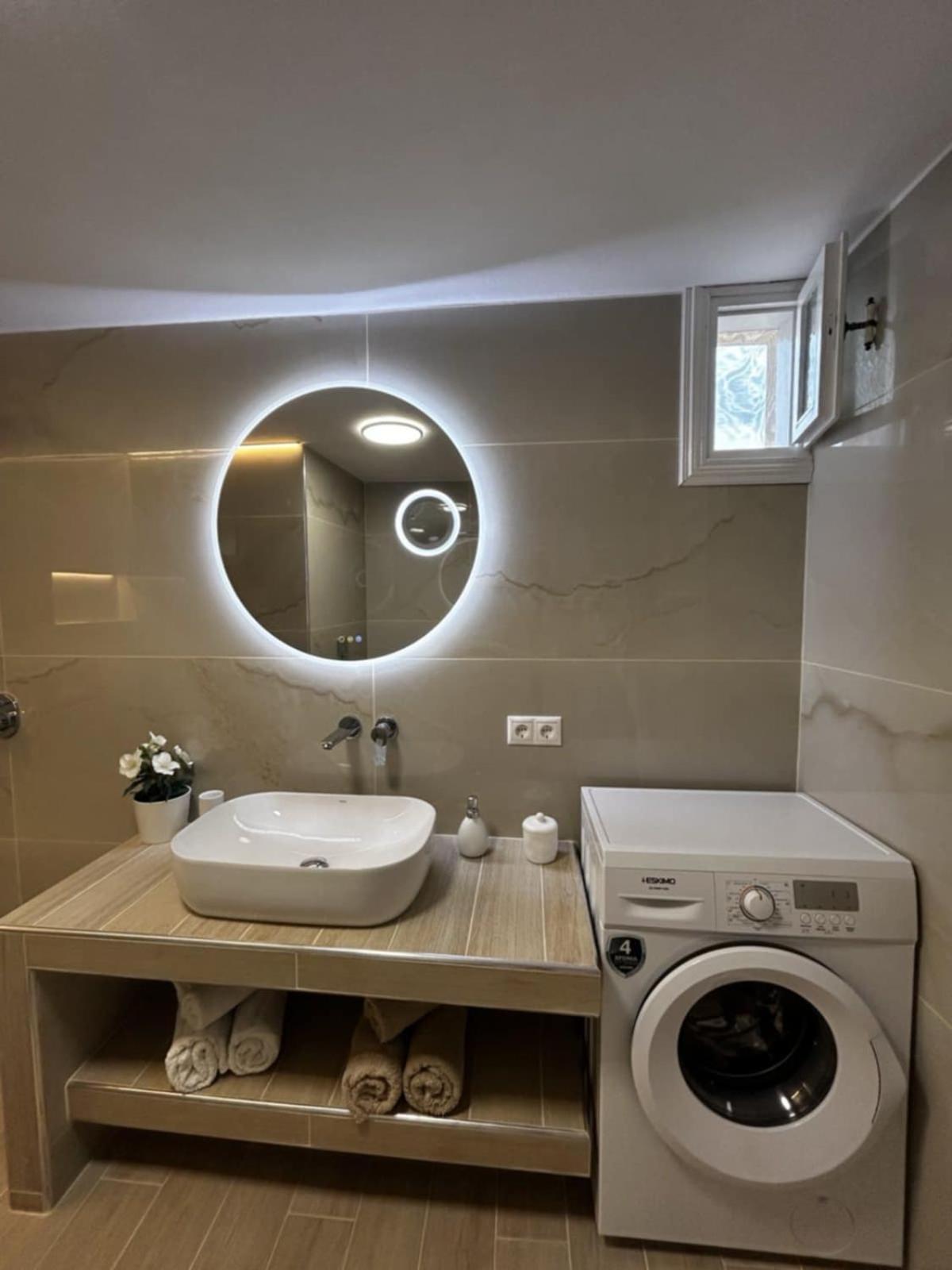 Bozikis House! A Cosy Apartment In The City Centre Skiathos Town Bagian luar foto
